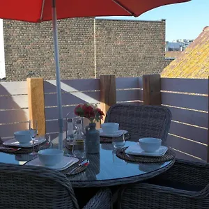 The Rooftop - A Trendy New With Airconditioning, Large Terrace & Free Parking Belgique